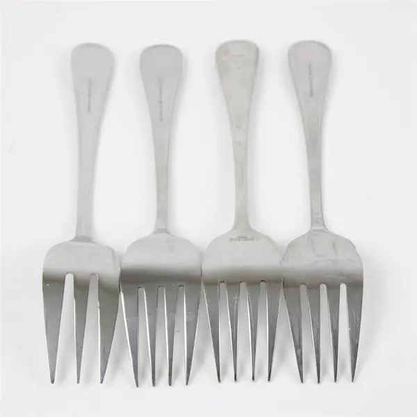 Set of 4 Wallace Silversmiths Continental Bead Stainless Serving Forks 