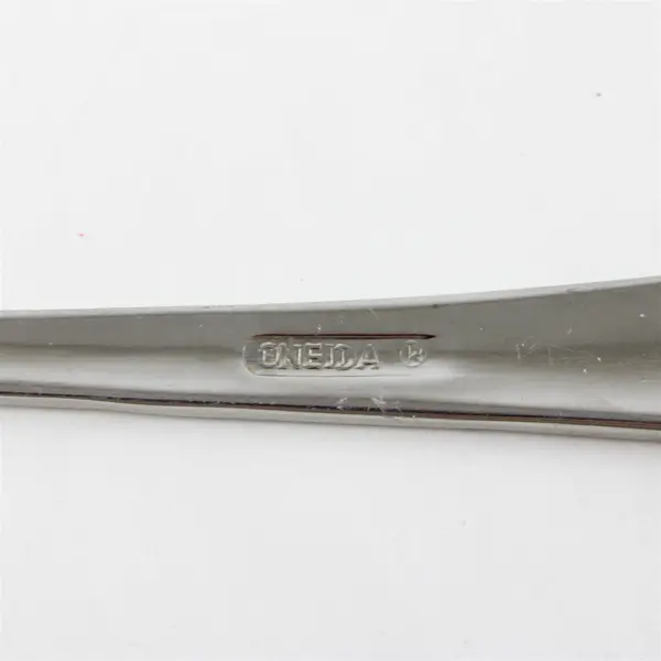 Oneida Windance Stainless Flat Handle Master Butter Knife 6.75in