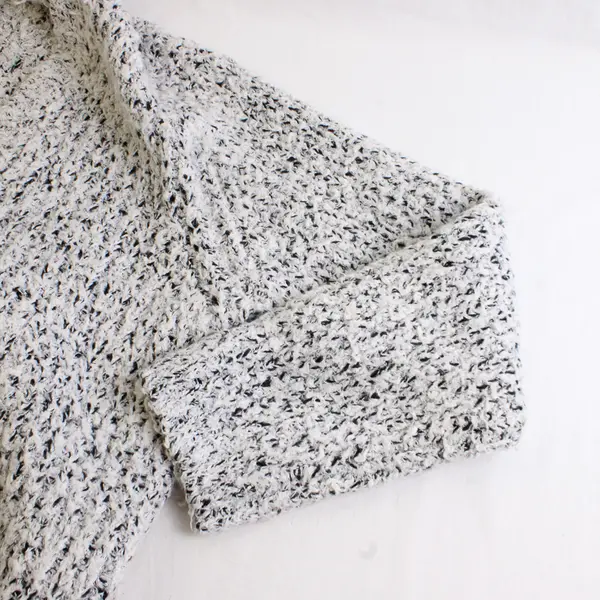 Kensie Women's M/L Black And White Fuzzy Eyelash Yarn Open Front Cardigan