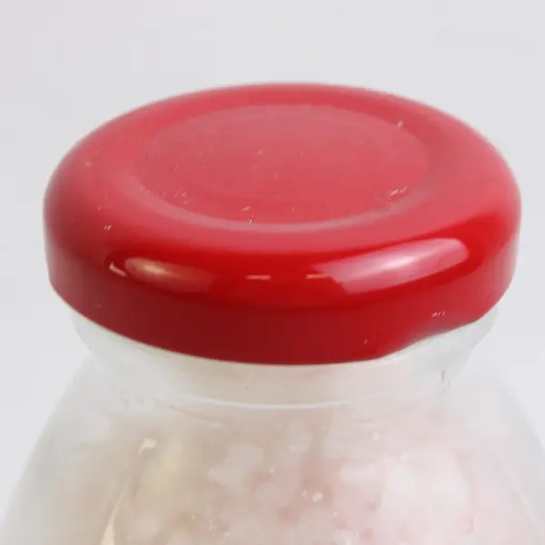 The Creme Shop X Disney Minnie Magic Melt! Bath Crystals Candy Cane Scent