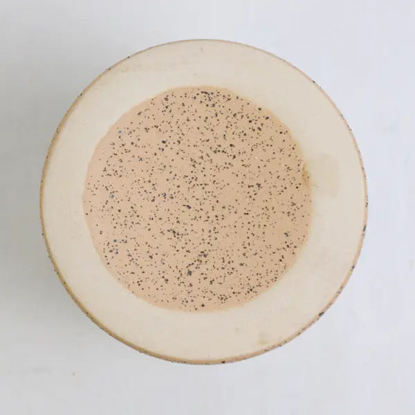 Unbranded White/Beige Round Ceramic Vase 3.25" Tall 3.5" Diameter