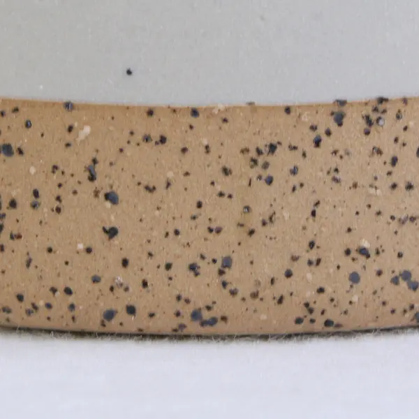 Unbranded White/Beige Round Ceramic Vase 3.25" Tall 3.5" Diameter