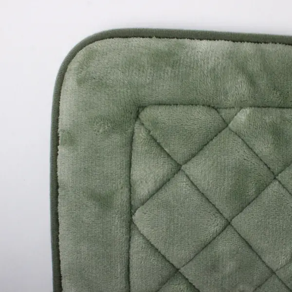 HD Designs Performance Solid Green Color Rectangular Bath Mat 19.5" x 30"