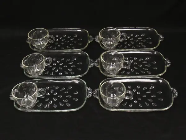 Set of 6 Hazel Atlas Teardrop Snack Sets Tray And Cup 