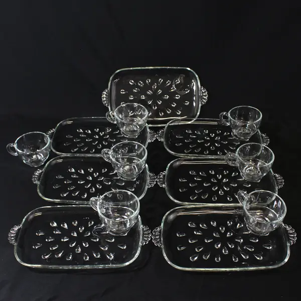 Set of 7 Hazel Atlas Teardrop Snack Sets Tray And Cup 