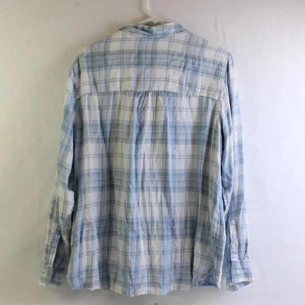 Time And Tru Light Blue and White Plaid Button-Up Women's XXL 20