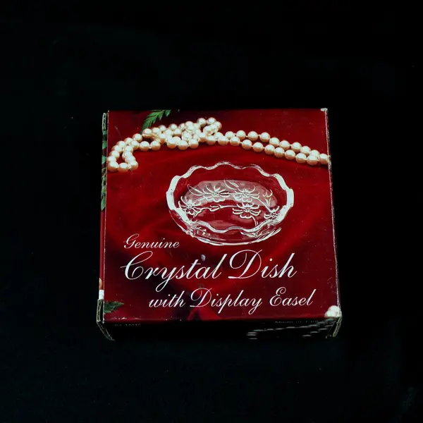 3 Inch Embossed Floral Crystal Trinket Dish With Display Easel