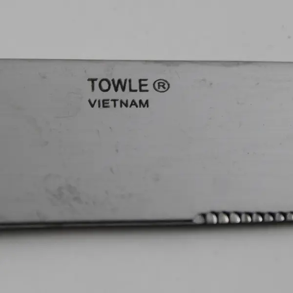 5 Towle Silver Hotel Multi Motif Beaded Pattern 18/10 SS Dinner Knives 9.75"