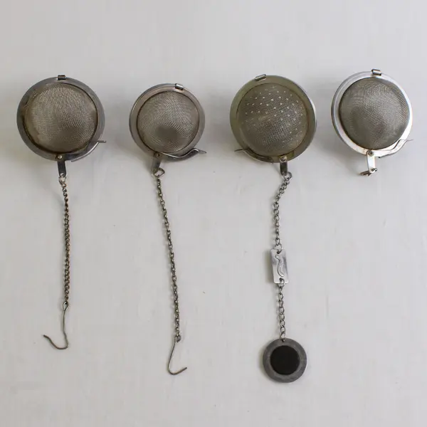 Lot Of 4 Unbranded Stainless Steel Ball Shaped Hanging Loose Leaf Tea Infuser