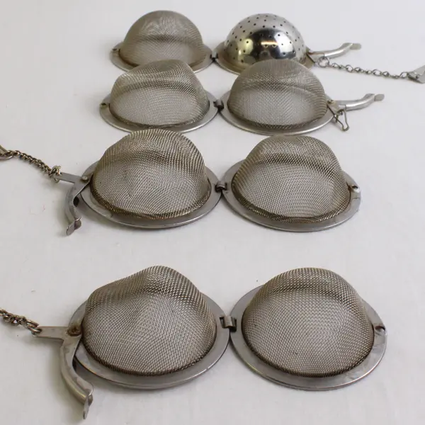 Lot Of 4 Unbranded Stainless Steel Ball Shaped Hanging Loose Leaf Tea Infuser