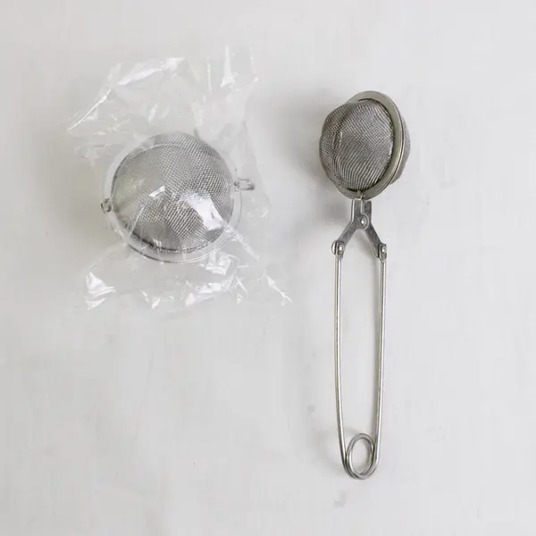 Lot Of 2 Unbranded Stainless Steel Assorted Loose Leaf Tea Infuser