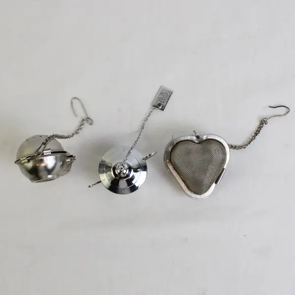 Lot Of 3 Astronaut, Tea Pot, Heart Shaped Loose Leaf Tea Infuser