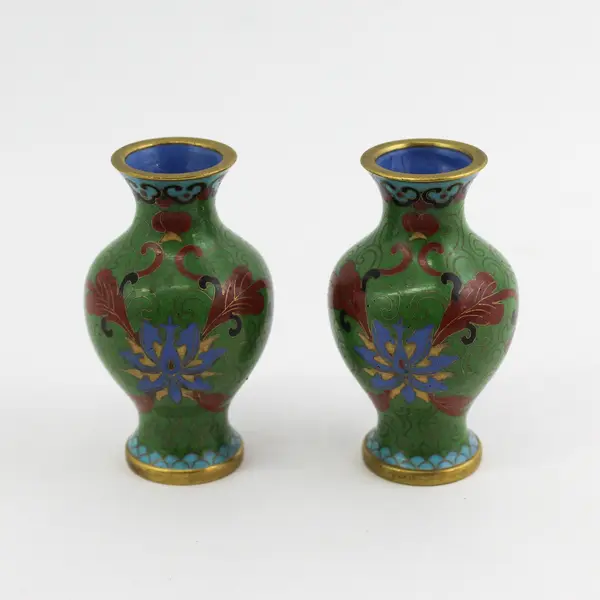 Vintage Lot of 2 Small Cloisonné Flowered Vases  3" Tall Green With Blue flowers