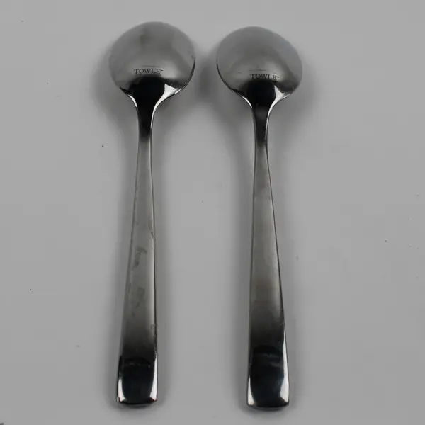 Lot of 2 Towle Silver Dream Pattern 18/0 SS Oval-Shaped Soup Spoons 8.25" Good