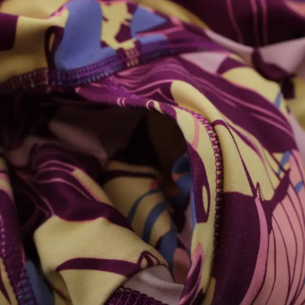 Avia Purple and Yellow Abstract Leaf Print Capri Leggings Women's Large 12-14