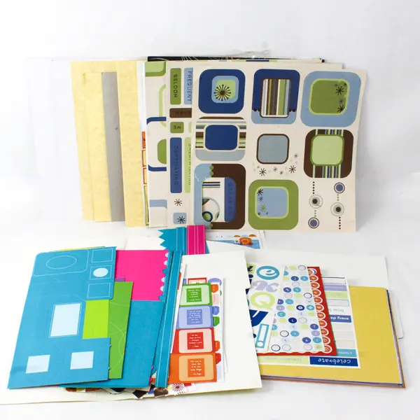 Westrim Crafts The Complete Scrapbook Kit Memory Album 2006 (12"x12" Postbound)