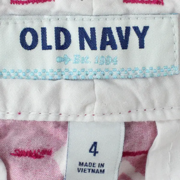 Old Navy Women's 4 Pink with White Designs 100% Cotton Chino Shorts 3" Inseam