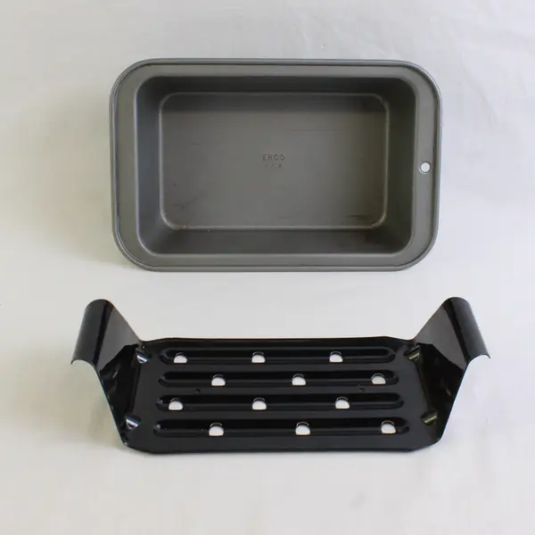 Ekco Grey Metal Rectangular Non-Stick Loaf Pan With Black Metal Lift For Bread