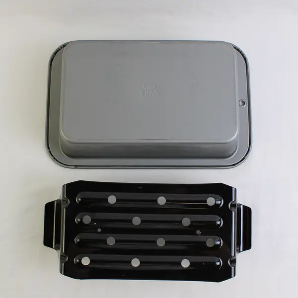 Ekco Grey Metal Rectangular Non-Stick Loaf Pan With Black Metal Lift For Bread