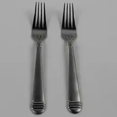 2 18/0 Stainless Dinner Forks 7.75" Hampton Silversmiths Arielle Pattern Good