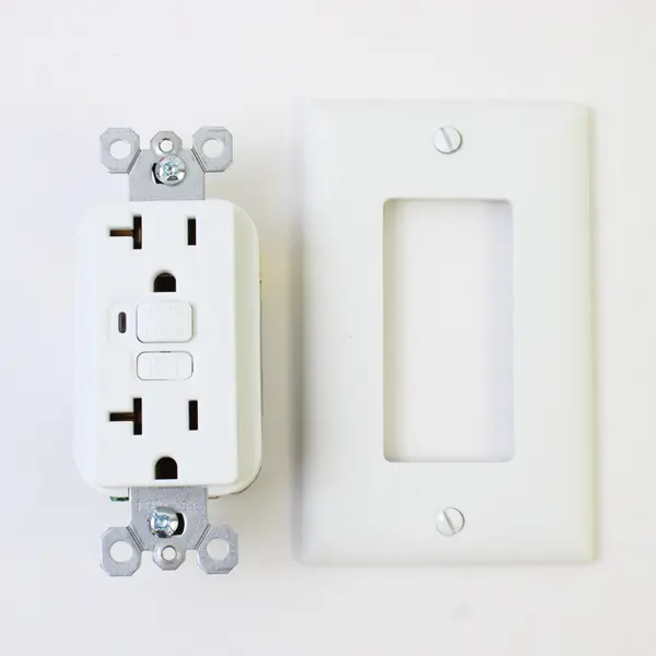 ACE 20A 125V GFCI Ivory SafeLock Outlet - Open Box