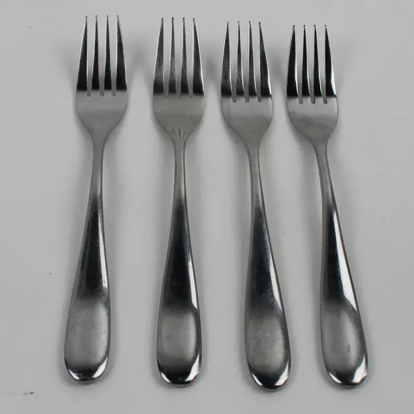 Lot of 4 Hampton Silversmiths Marguerite Pattern SS Dinner Forks 7.75" Good