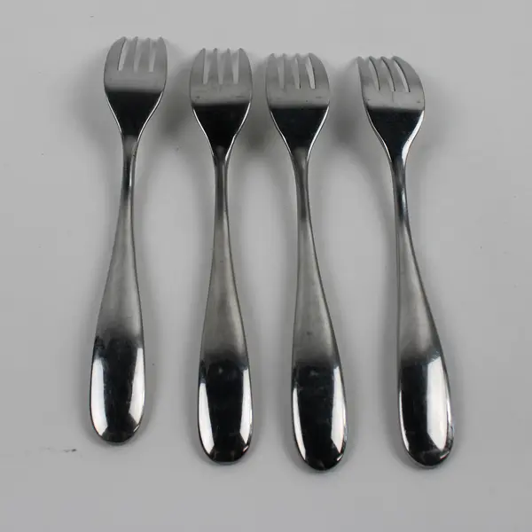 Lot of 4 Hampton Silversmiths Marguerite Pattern SS Dinner Forks 7.75" Good