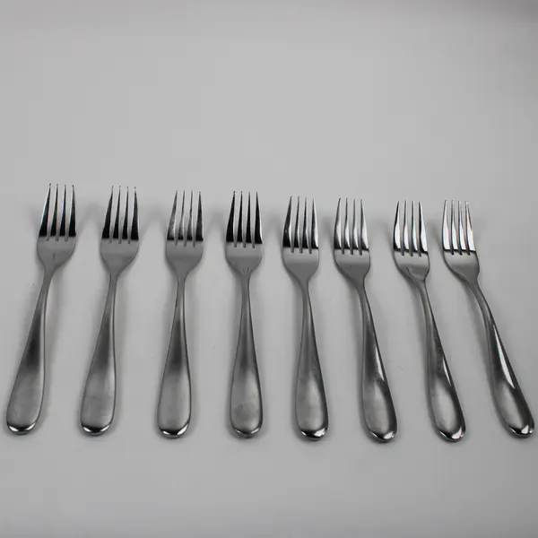 Lot of 8 Hampton Silversmiths Marguerite Pattern SS Dinner Forks 7.75" Good