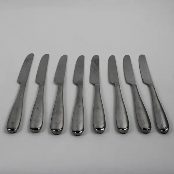 Lot of 8 Hampton Silversmiths Marguerite Pattern SS Dinner Knives 9" Good