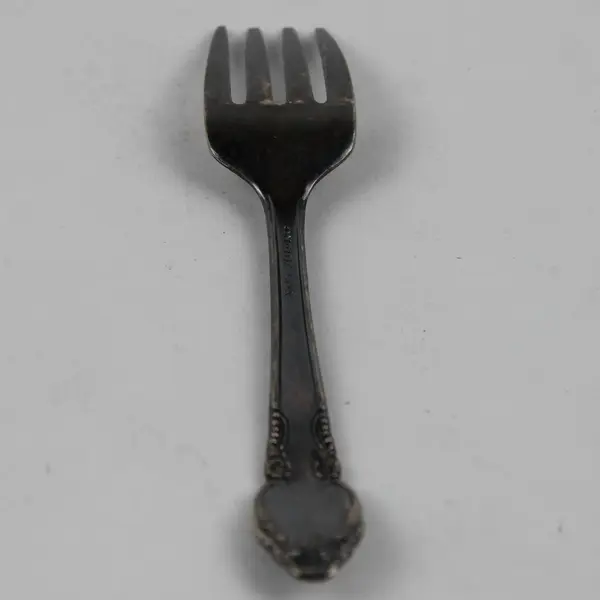 Oneida Silver Enchantment Pattern (Silverplate) Flatware Baby Fork 4.5" Long