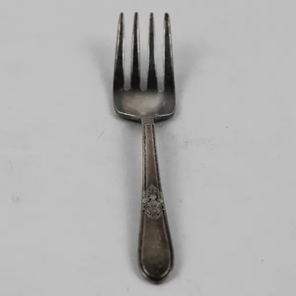 William Rogers & Sons Adoration (Silverplate) Flatware Baby Fork 4.5"
