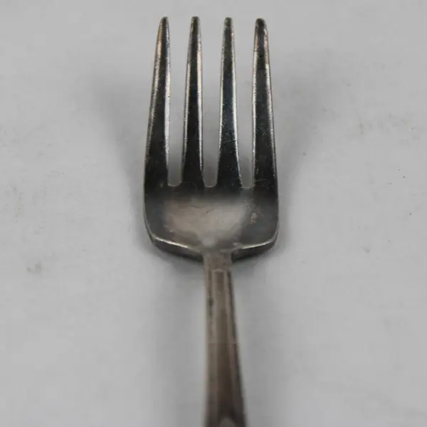 William Rogers & Sons Adoration (Silverplate) Flatware Baby Fork 4.5"
