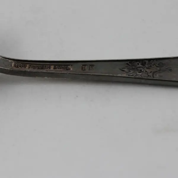 William Rogers & Sons Adoration (Silverplate) Flatware Baby Fork 4.5"