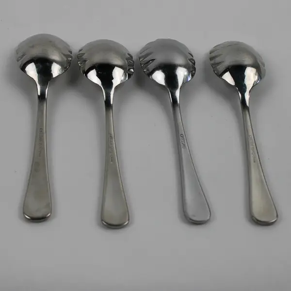Lot of 4 Oneida Silver Chandler Glossy 18/10 SS Sugar Shell Spoons 6.25" Good