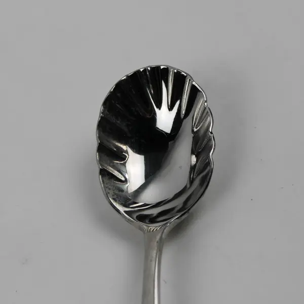 Lot of 4 Oneida Silver Chandler Glossy 18/10 SS Sugar Shell Spoons 6.25" Good