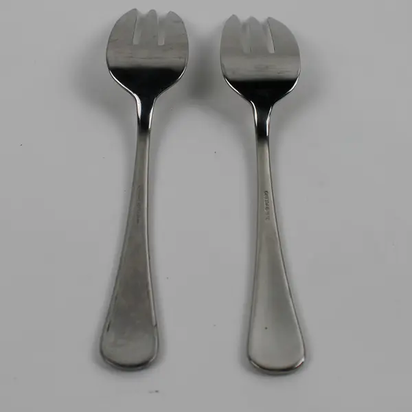 Lot of 2 Oneida Silver Chandler Glossy 18/10 SS Large Serving Forks 9.25" Rare