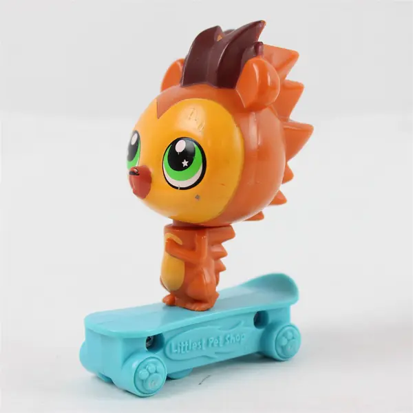 2012 McDonald's Littlest Pet Shop Russell Hedgehog on Skateboard Toy