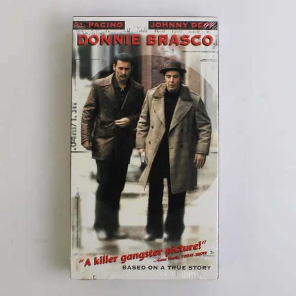 Donnie Brasco VHS Tape, 1997 #82513 New/Sealed 