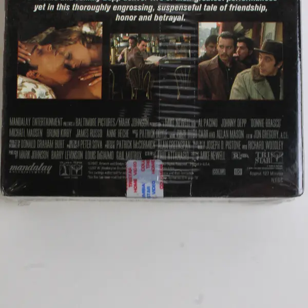 Donnie Brasco VHS Tape, 1997 #82513 New/Sealed 