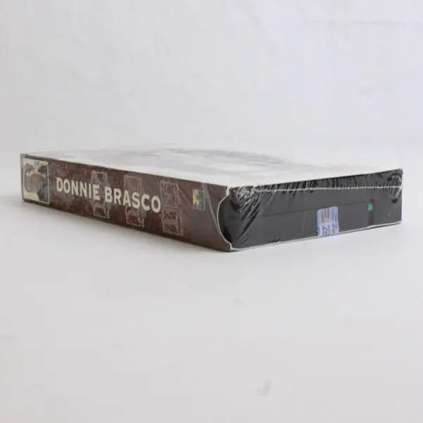 Donnie Brasco VHS Tape, 1997 #82513 New/Sealed 