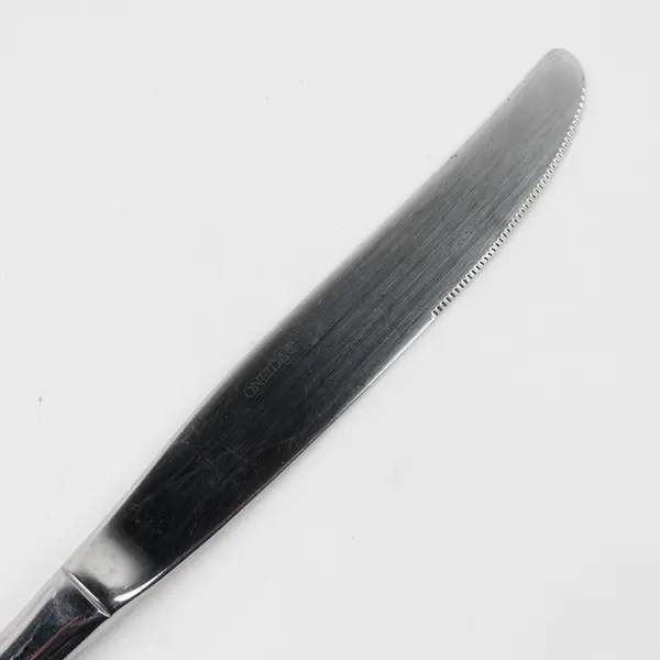 Lot of 7 Oneida Silver Satin Sand Dune Pattern SS Solid Dinner Knives 9.25" Good
