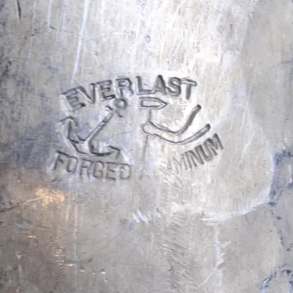 Everlast Grape/Vine Patterned Round Hammered Aluminum Bowl 10.25" Diameter