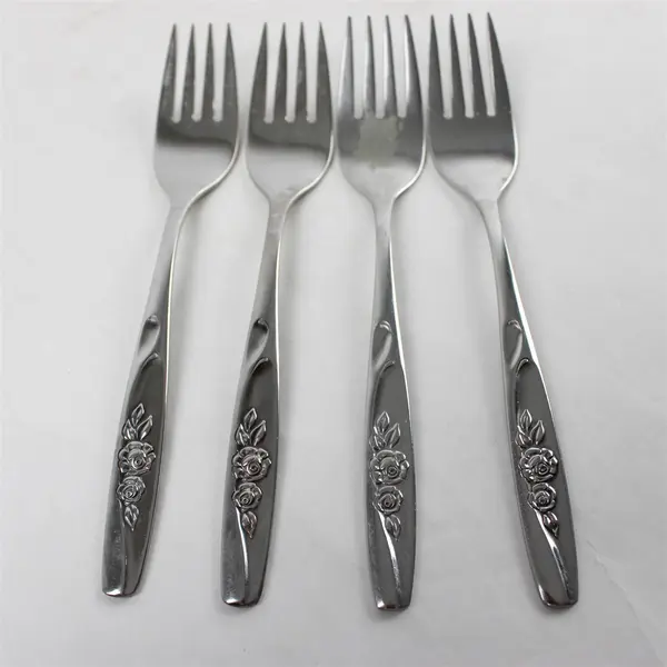 Set of 4 Oneida Twin Rose Stainless Salad Forks 6.25in 