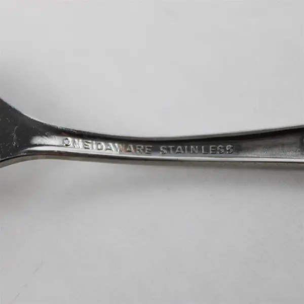 Set of 4 Oneida Twin Rose Stainless Salad Forks 6.25in 