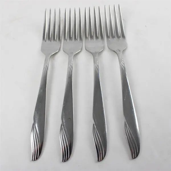 Set of 4 Oneida Surf Stainless Dinner Forks 