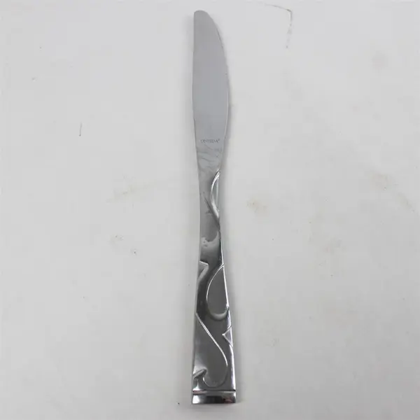 Set of 4 Oneida Tuscany Modern Solid Dinner Knives 