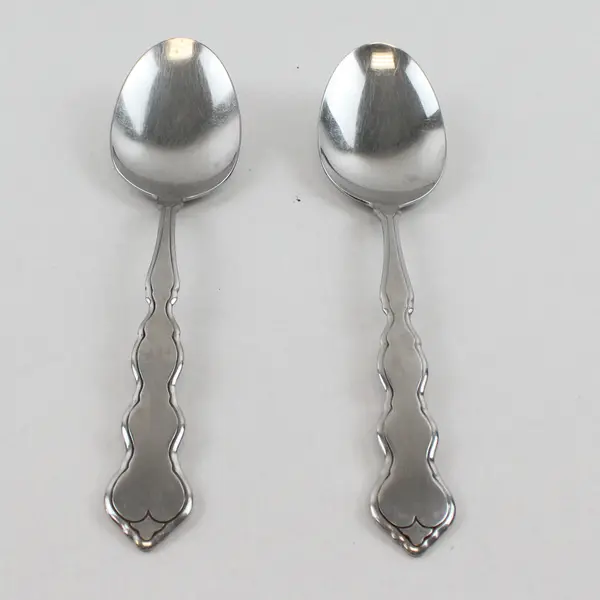 Set of 2 Oneida Valerie Stainless Tablespoons
