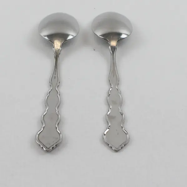 Set of 2 Oneida Valerie Stainless Tablespoons