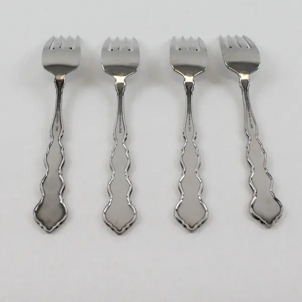 Set of 4 Oneida Valerie Stainless Salad Forks 