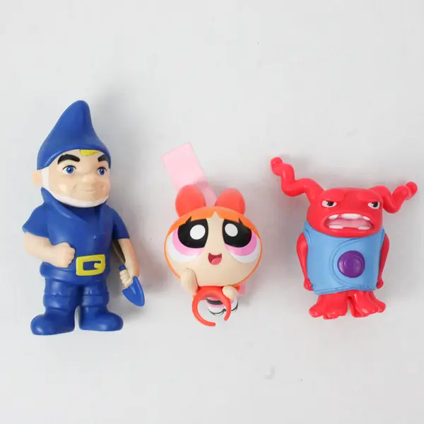 Lot of 3 Fast Food Toys - Powerpuff Blossom Ring, Oh (Home), Gnomeo